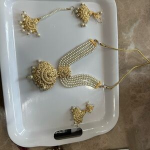 Elegant Gold and Pearl Indian/Pakistani Artificial Jewelry Set